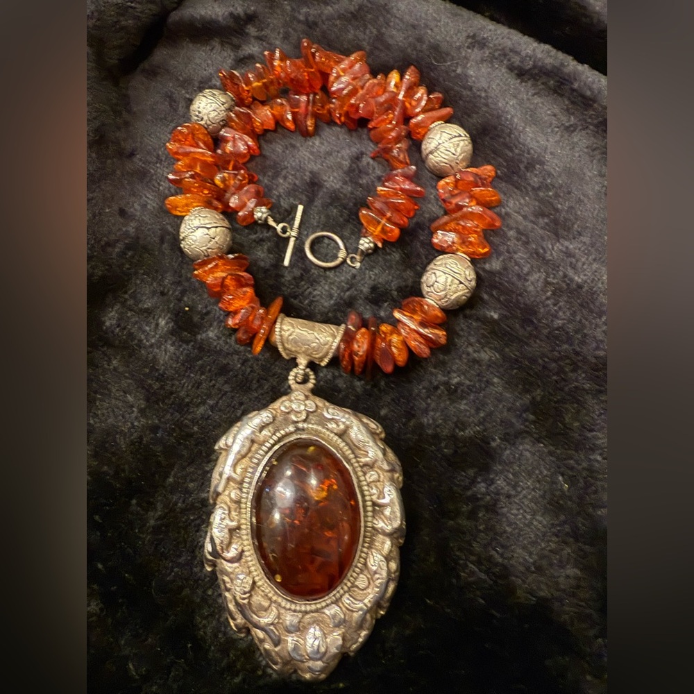 Estate Jewelry. Amber and silver 18” necklace. Reversible. Intricate design.